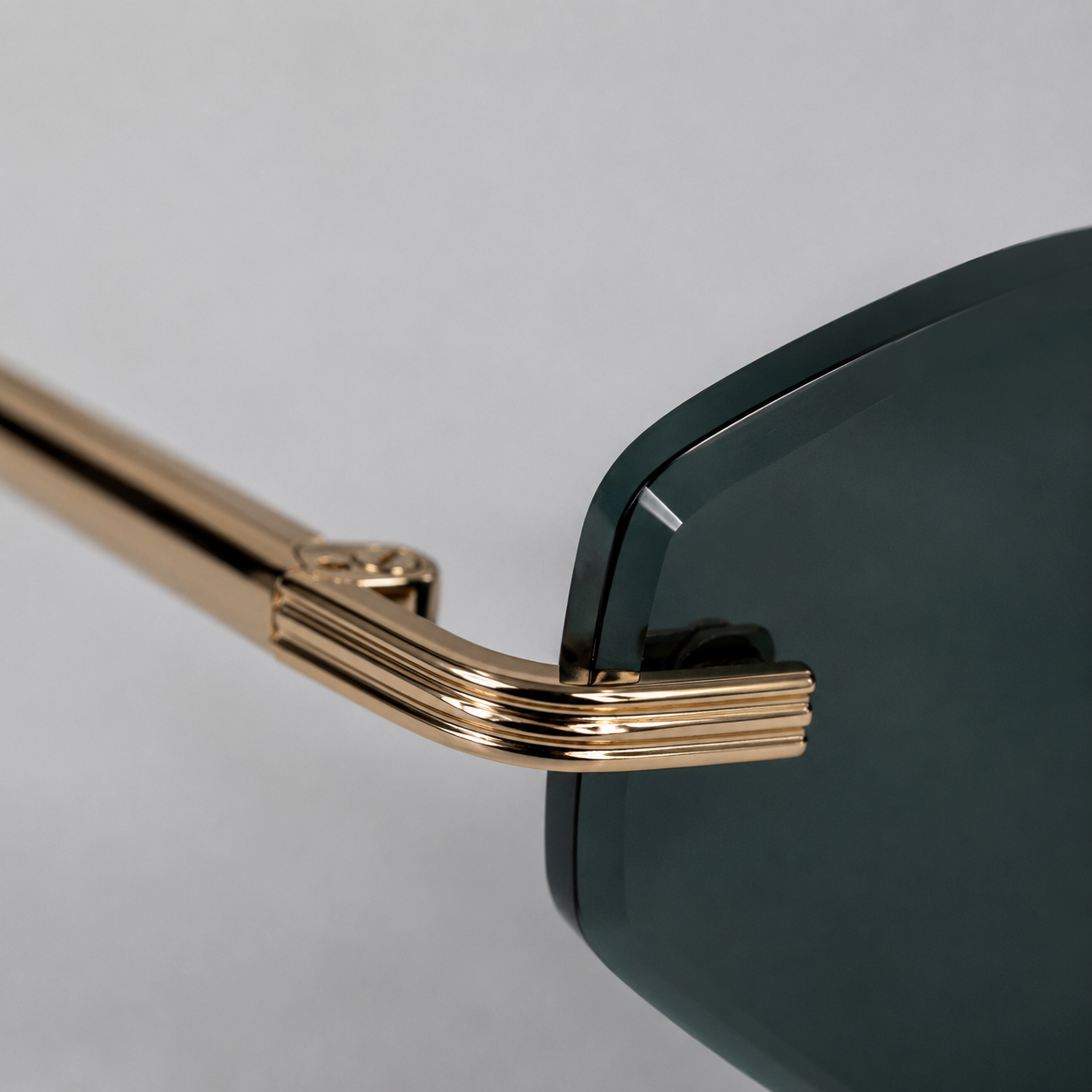 ATLAS sunglasses in gold with green lenses — additional product view
