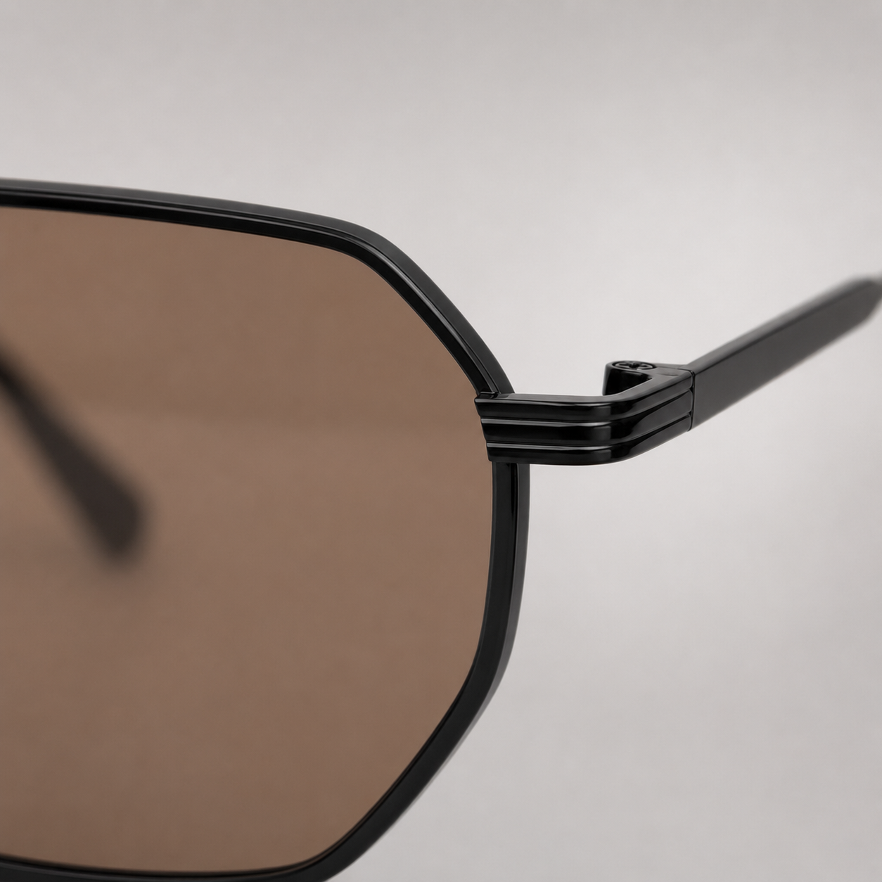 ZENITH sunglasses in black with tea lenses — additional product view